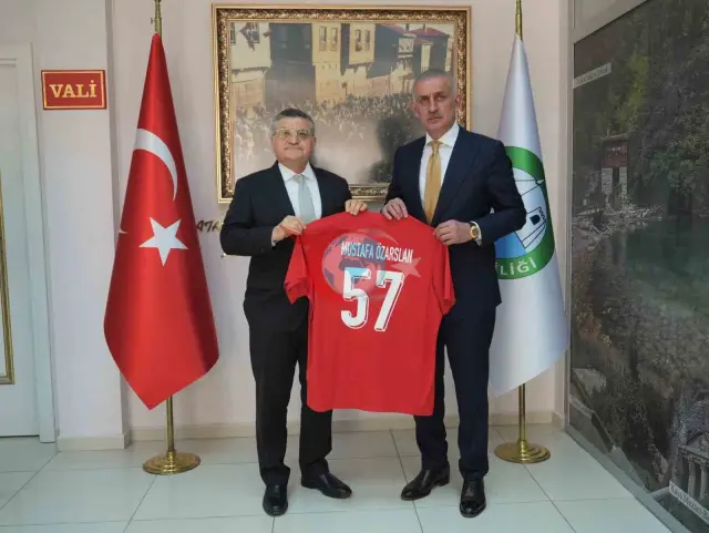 Hacıosmanoğlu, Sinop'ta Milli Maç Hazırlıklarını İnceledi