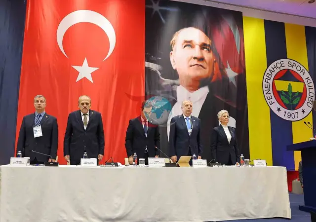 Fenerbahçe Yüksek Divan Kurulu Toplantısı Başladı: Futbolda Değişim İhtiyacı Vurgulandı