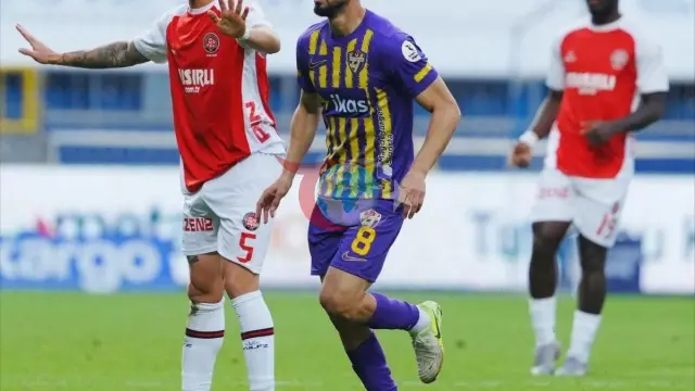 Fatih Karagümrük ve Eyüpspor Arasında Kıyasıya İstanbul Derbisi! CANLI