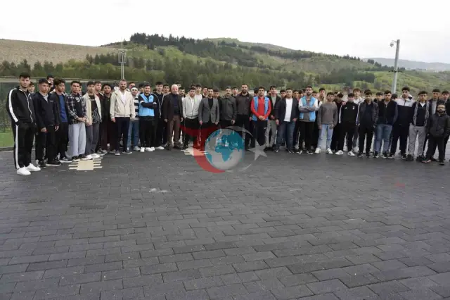 Dicle Selahaddin Eyyubi Gençlik Kampı Gençlerle Dolup Taşıyor