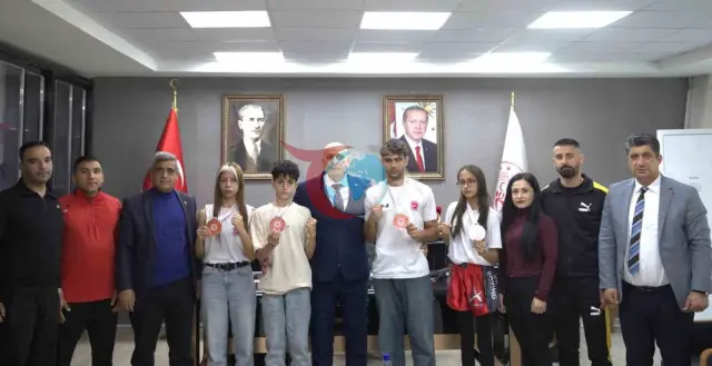 Adıyamanlı Sporcular Türkiye Kick Boks Şampiyonası'nda Göz Doldurdu
