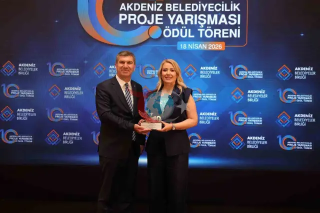 Merkezefendi Belediyesi'nin Atatürk Bilim Merkezi'ne Akdeniz'den Büyük Onur