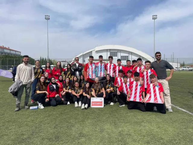 Pazarlar Spor Lisesi Krikette Türkiye Şampiyonasına Hazırlanıyor
