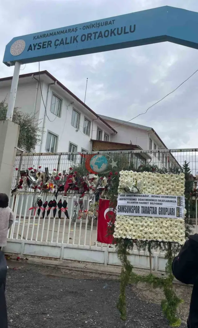 Samsunspor Taraftar Grupları, Ayser Çalık Ortaokulu'na Anlamlı Ziyaret Gerçekleştirdi