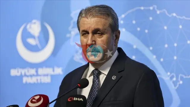 Mustafa Destici, Avrupa Şampiyonları Rıza Kayaalp ve Taha Akgül'ü Kutladı