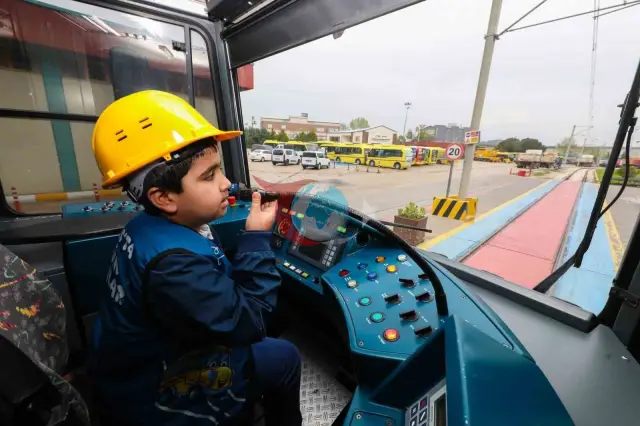 Bursalı Ali Asaf'ın Hayali Gerçek Oldu: Metro Sürme Deneyimi