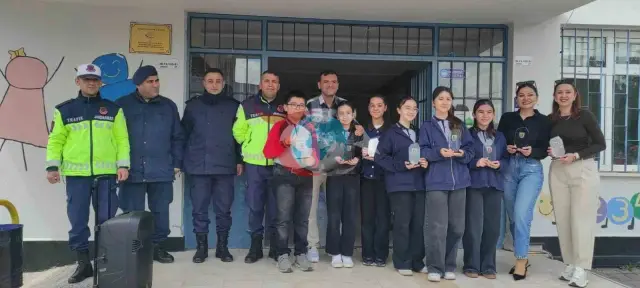 Tomarza Atatürk Ortaokulu, 'Tertemiz Yarınlar' Projesiyle Kayseri Şampiyonu Oldu