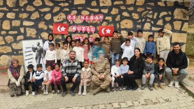İpekyolu Jandarma Ekiplerinden Okullarda Güvenlik ve Bayram Seferberliği