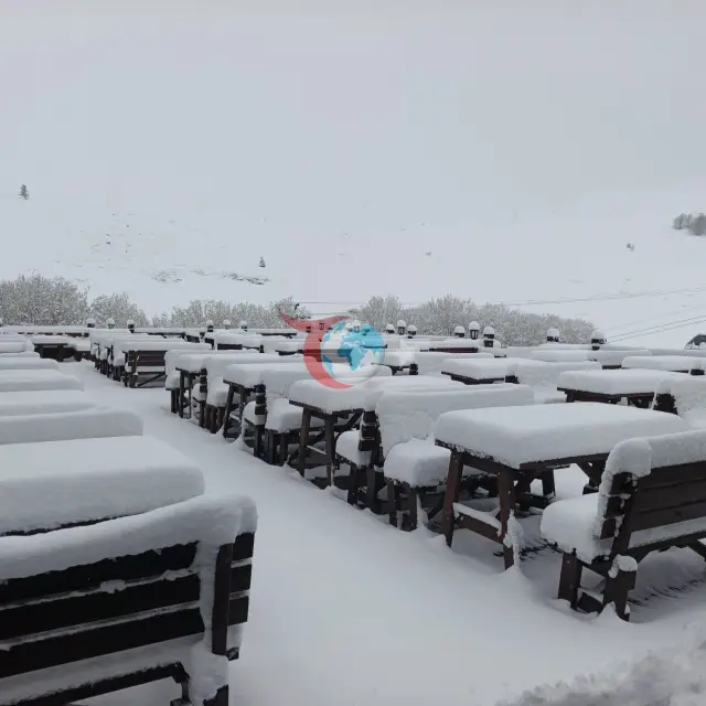 Uludağ'da Baharın Ortasında Kar Sürprizi
