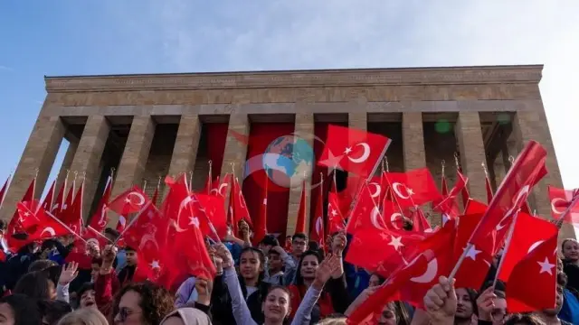 Bakanlardan 23 Nisan Ulusal Egemenlik ve Çocuk Bayramı Mesajları