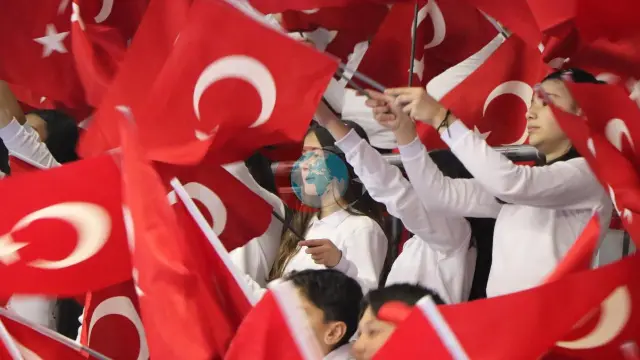 Süper Lig Kulüplerinden 23 Nisan Mesajları