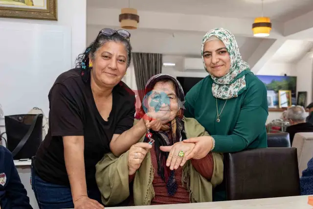 Manavgat'ta Huzurevi Sakinleri İçin El Sanatları Etkinliği Düzenlendi