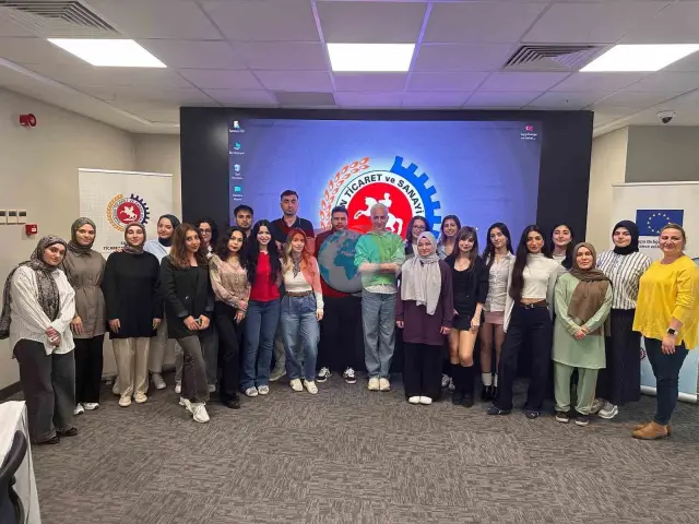 Avrupa Fırsatlarına Açılan Gençlik Proje Kampı