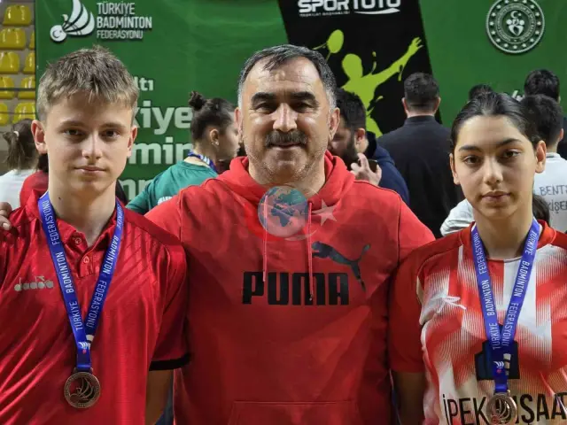 Erzincan'ın Genç Badmintoncuları Türkiye Üçüncüsü Oldu