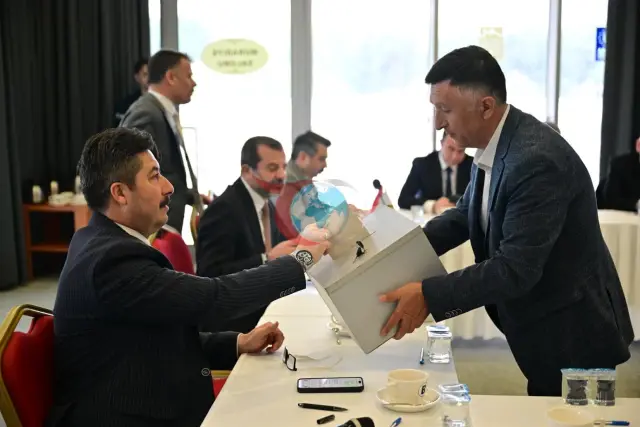 Yenişehir Belediye Başkanı Özel, HAGEL Encümen Üyeliğine Getirildi