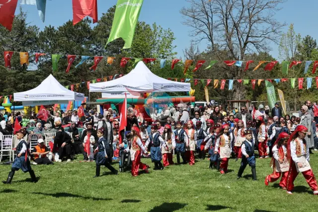 Kocasinan'da Geleneksel Değerlerle Dolu Çocuk Şenliği Coşkusu