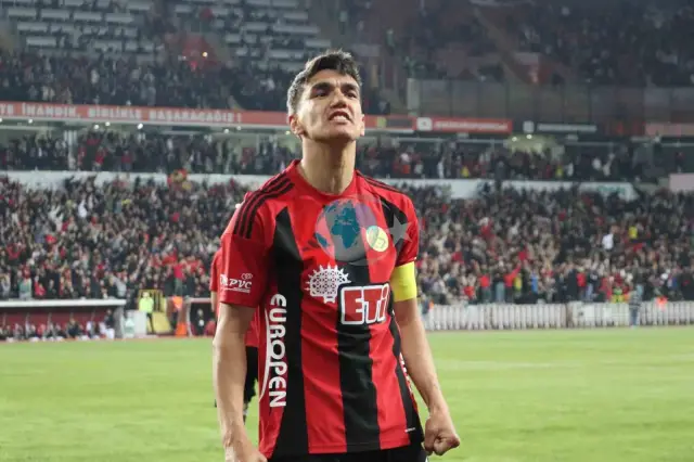 Eskişehirspor, Balıkesirspor'u 3-0'la Geçerek Tur Atladı