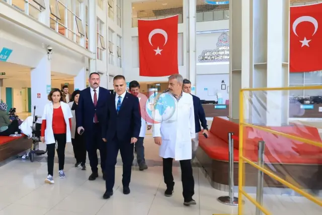 Vali Akbıyık Muğla Eğitim ve Araştırma Hastanesi'ni Denetledi