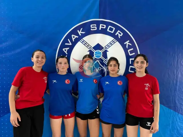 Armada Praxis Yalıkavakspor’un Yıldızları Milli Takım Kampında