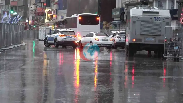 İstanbul’da 1 Mayıs İçin Sıkı Güvenlik: Kadıköy Meydanı Trafiğe Kapatıldı