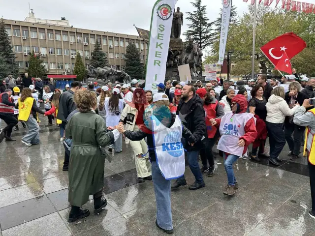 Uşak’ta 1 Mayıs Coşkuyla Kutlandı