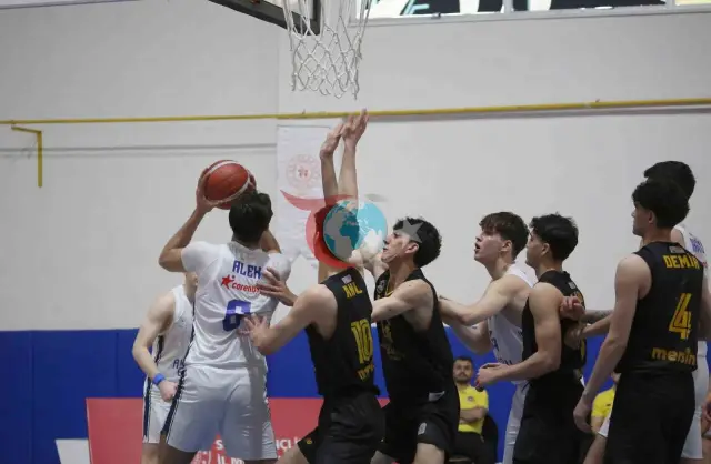 U18 Basketbol Türkiye Şampiyonası'nda İlk Gün Heyecanı