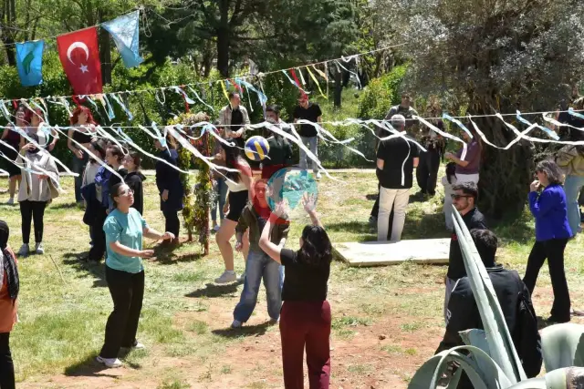 Muğla Sıtkı Koçman Üniversitesi'nde Hıdırellez Şenliği
