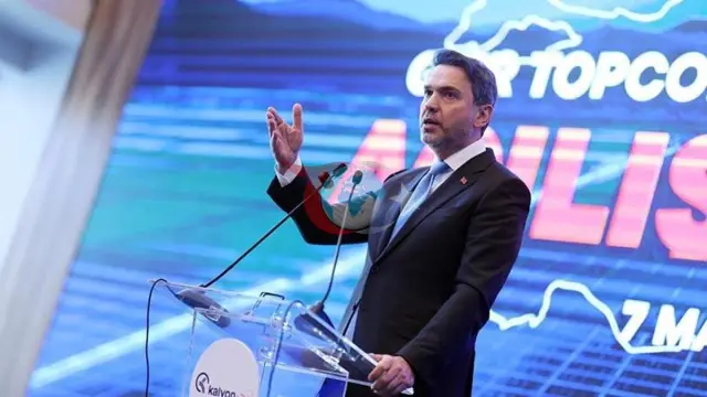 Bakan Bayraktar: Sivas ve Karaman'da Bin Megavatlık GES Projeleri Hayata Geçiyor
