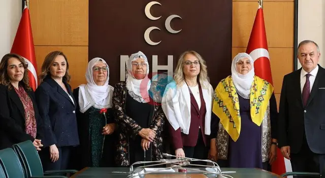 Barış Anneleri MHP'yi Ziyaret Etti: 1 Saatlik Görüşme