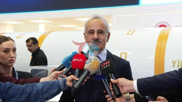 Bakan Uraloğlu: SAHA EXPO, Türkiye'nin Teknolojik İlerlemesini Gözler Önüne Seriyor