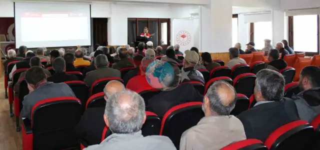 Tercan'da Kırsal Kalkınma ve Sulama Destekleri Hakkında Toplantı Yapıldı