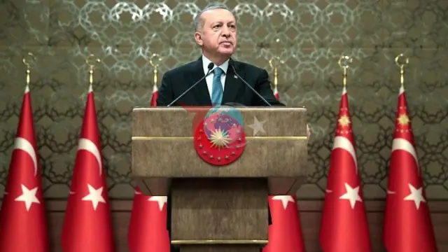 Erdogan telefon arkaly AK Partiýasynyň Zenanlar bölümine goldaw berdi.