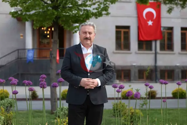 Başkan Palancıoğlu'ndan Anlamlı Anneler Günü Mesajı