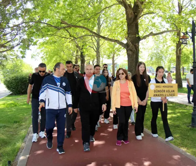 Denizli'de Sağlık İçin Yürüyüş Etkinliği Düzenlendi