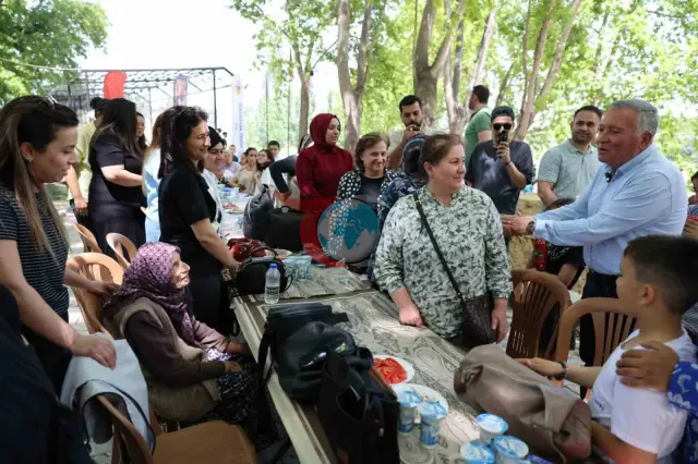 Honaz Belediyesi'nden Coşkulu Anneler Günü Buluşması