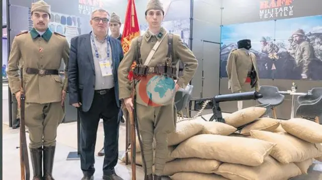 SAHA Fuarında 57. Alay'ın Tarihi Üniformaları Canlandı