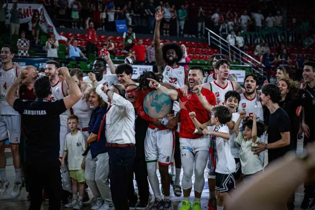 Karşıyaka'nın Son Hafta Mucizesi: Süper Lig'de Kalma Mücadelesi