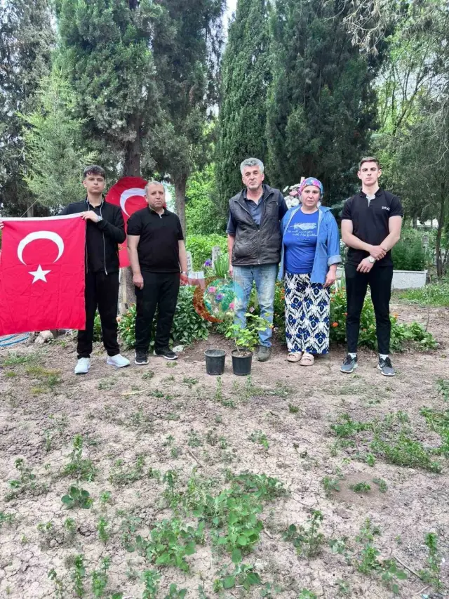 Onalar kunida shahid oilasiga samimiy tashrif