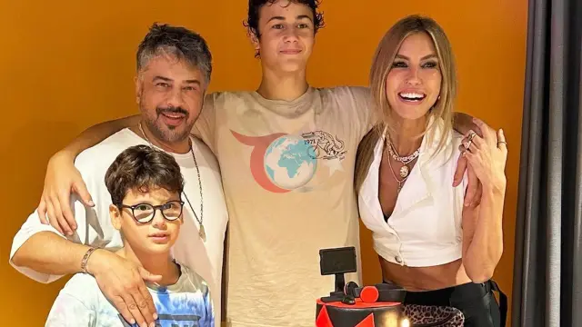 𐰀𐰢𐰼𐰀 𐰀𐰞𐱃𐰆𐰍'𐰑𐰀𐰣 𐰲𐰀𐰍𐰞𐰀 𐱁𐰶𐰀𐰠'𐰀 𐰑𐰆𐰖𐰍𐰆𐰽𐰀𐰞 𐰀𐰋𐰠𐰀𐰤𐰢𐰀 𐱅𐰀𐰚𐰠𐰃𐰯𐰃