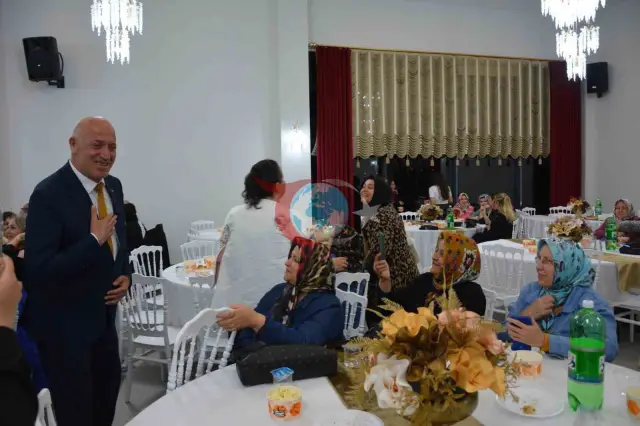 Başkan Kumral, Coşkulu Anneler Günü Etkinliği Düzenledi
