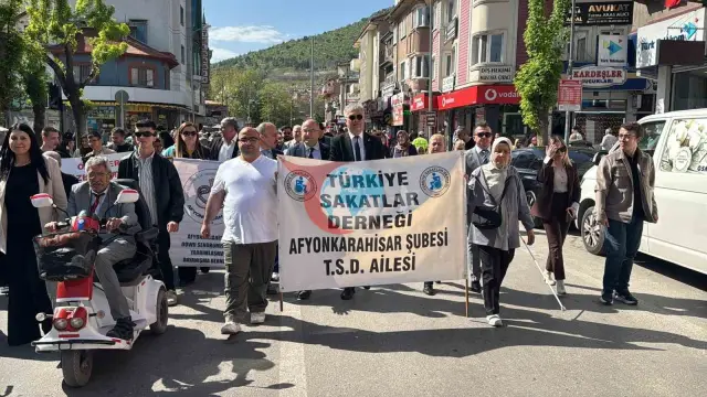Afyonkarahisarda nogironlar uchun ogohlik marshi bo'lib o'tdi