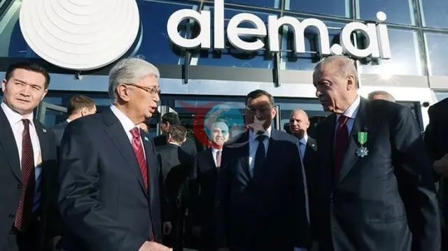 Erdoğan, Astana'daki Yapay Zeka Merkezini Ziyaret Etti