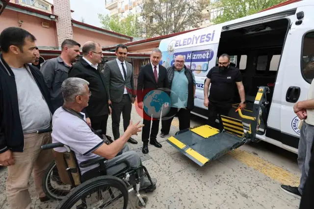 Sivas Belediyesi'nden Engellilere Büyük Destek: Yeni Hizmet Araçları Tanıtıldı