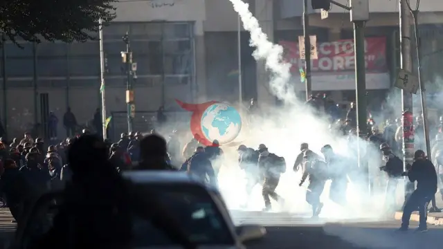 Boliviyada mədənçilərin etirazları qarşıdurmaya çevrildi