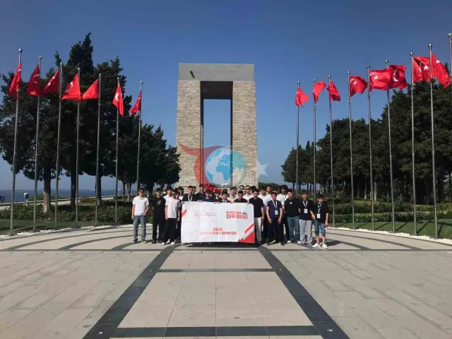 Gençler Çanakkale'de Tarihi Destanı Yerinde Deneyimledi