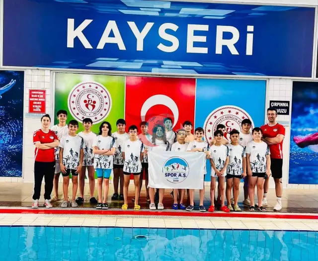 Kayseri Spor A.Ş., 19 Mayıs Yüzme Yarışlarında 12 Madalya Elde Etti