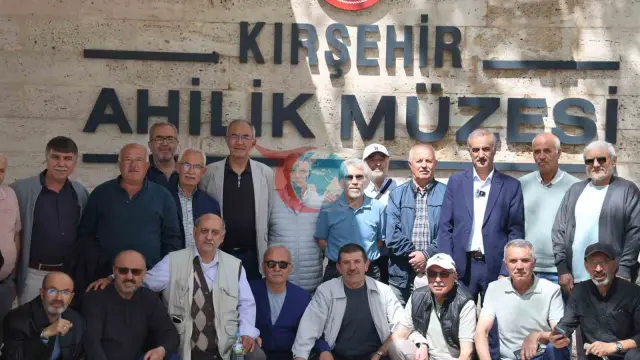ERÜ İlahiyat Fakültesi Mezunları Kırşehir'de Buluştu