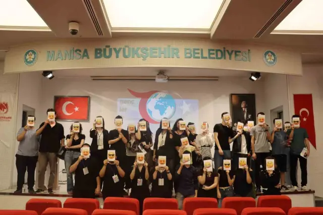 Yunusemre'de Gençlere Açık Mikrofon Etkinliği