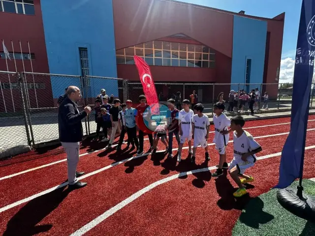 Patnos'ta 19 Mayıs Coşkusu Atletizm Yarışlarıyla Zirveye Çıktı