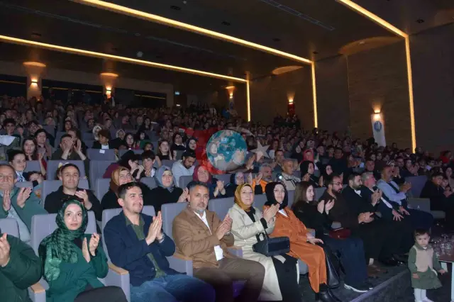 Çorum'da 19 Mayıs Coşkusu: Gençlik Korosu Sahne Aldı